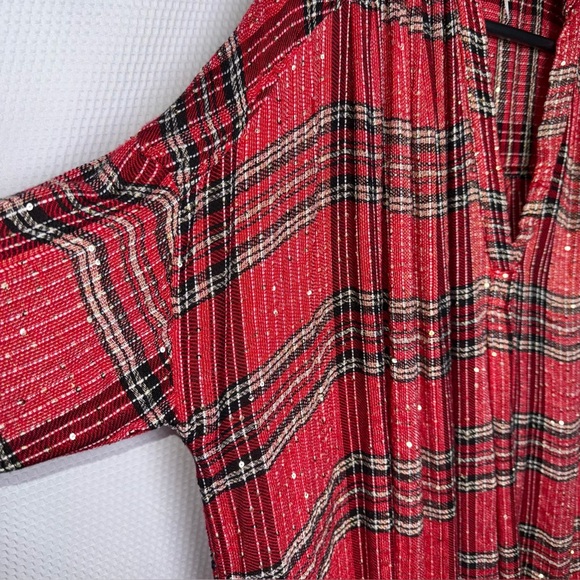 Free People Red/Blk and Gold Sequined Pullover Blouse Sz Small - Picture 4 of 14
